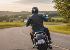 BIKE VS MONSTER TRUCK